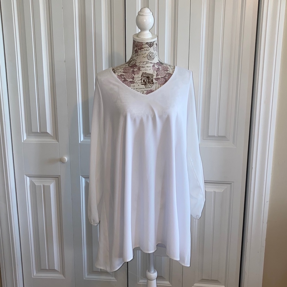 Mini white dress full sleeve with slits